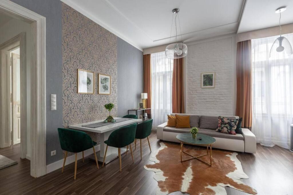 Chic, Captivating Space Near Opera House Budapeste Exterior foto