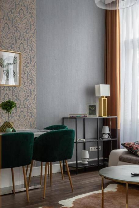 Chic, Captivating Space Near Opera House Budapeste Exterior foto